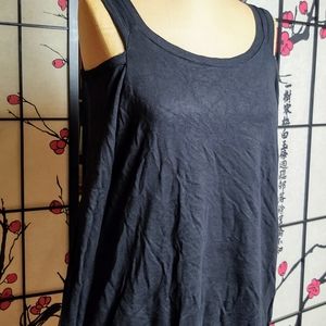 Kenneth Cole Reaction offshoulder top black long M